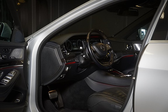 Mercedes-Benz S400 12 of 26