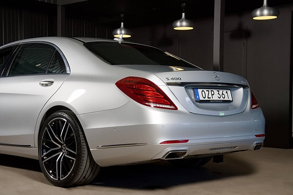 Mercedes-Benz S400 9 of 26