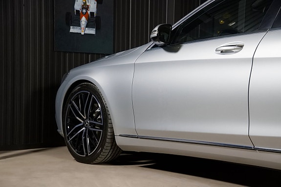 Mercedes-Benz S400 10 of 26