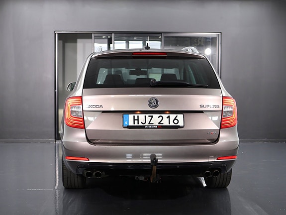 Skoda Superb 13 of 27