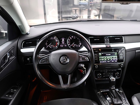 Skoda Superb 21 of 27