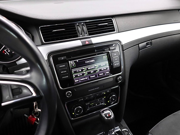 Skoda Superb 17 of 27