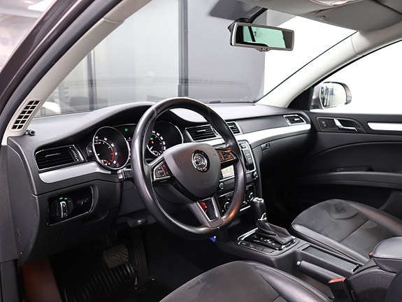Skoda Superb 14 of 27
