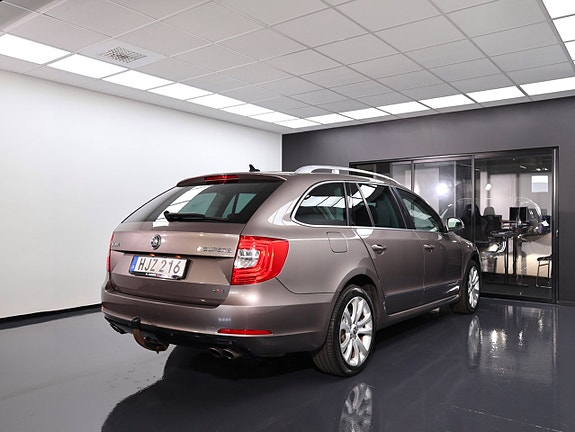 Skoda Superb 11 of 27