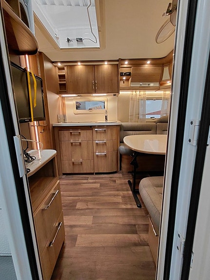 Kabe CLASSIC 560 GLE KS 4 of 10