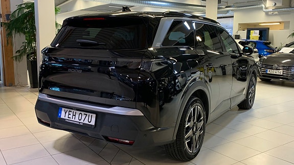 Peugeot 5008 3 of 12