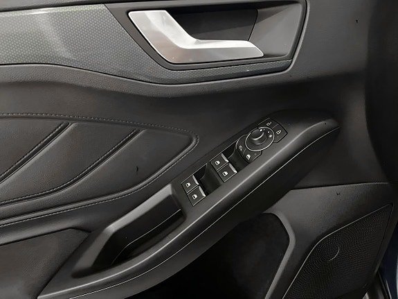 Ford Focus 9 of 21