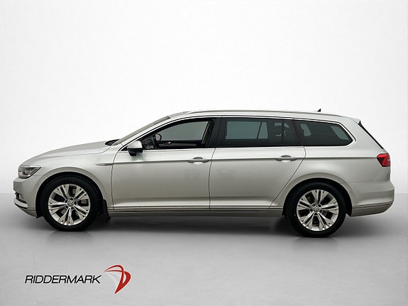 Volkswagen Passat 5 of 30