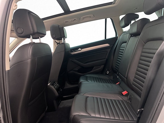 Volkswagen Passat 29 of 30