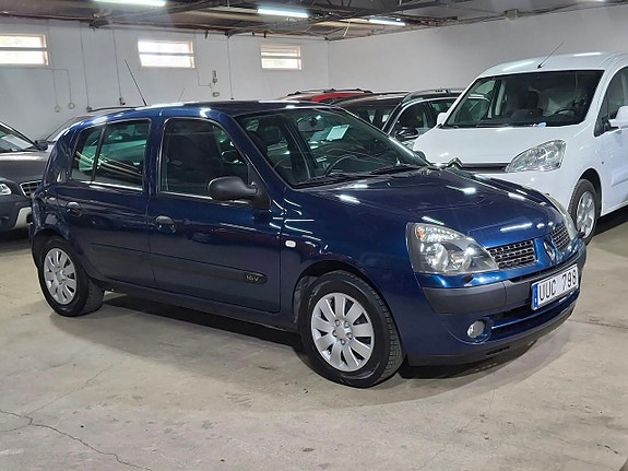 Renault Clio 2 of 11
