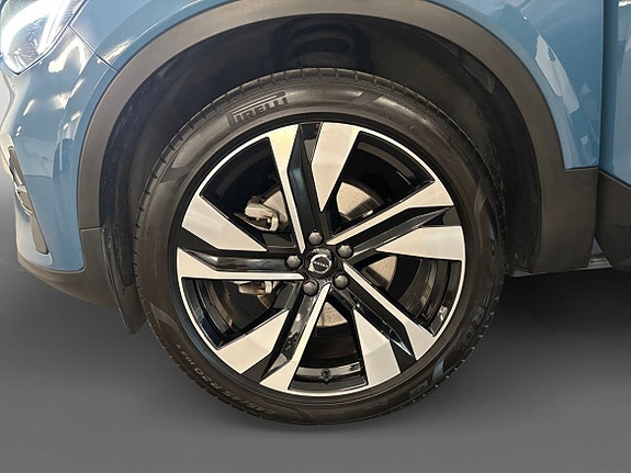 Volvo XC40 14 of 15