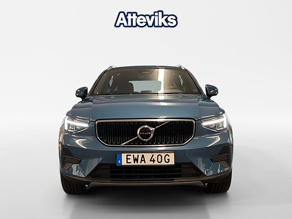 Volvo XC40 8 of 15