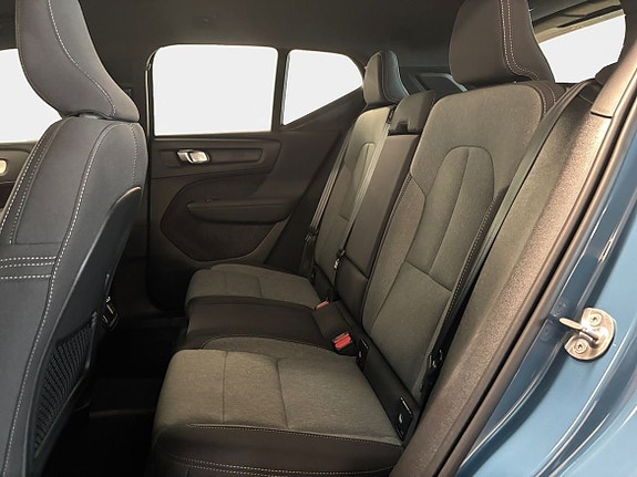 Volvo XC40 13 of 15