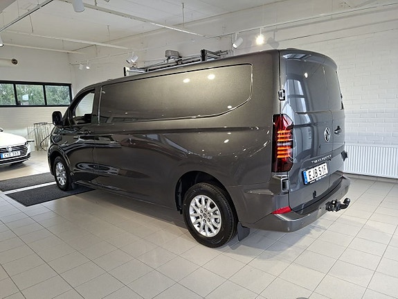 Volkswagen Transporter 7 of 11