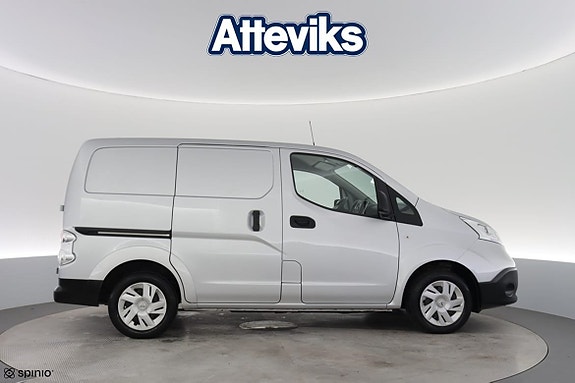Nissan e-NV200 2 of 17