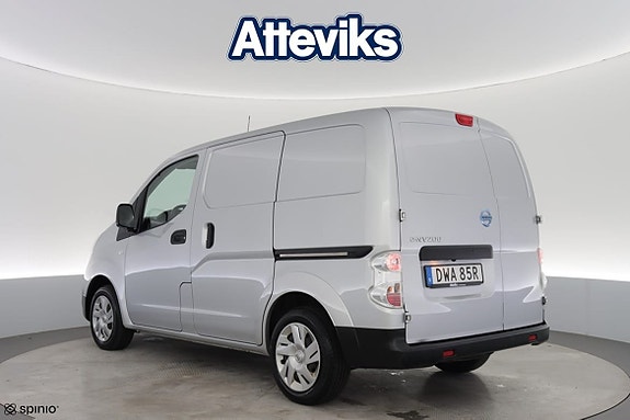 Nissan e-NV200 4 of 17
