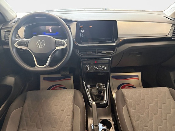 Volkswagen T-Cross 10 of 15