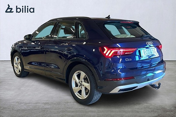 Audi Q3 2 of 25