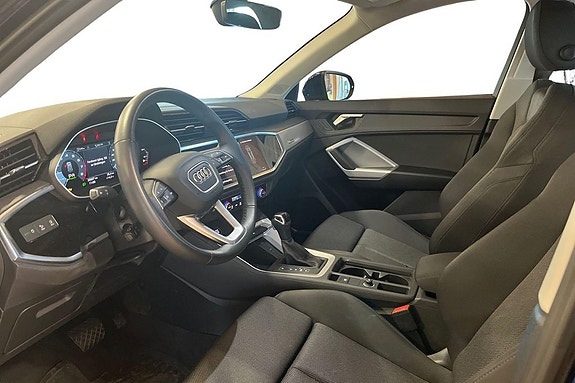 Audi Q3 11 of 25