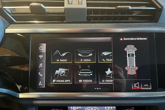 Audi Q3 25 of 25