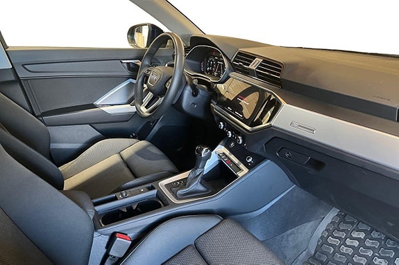 Audi Q3 7 of 25