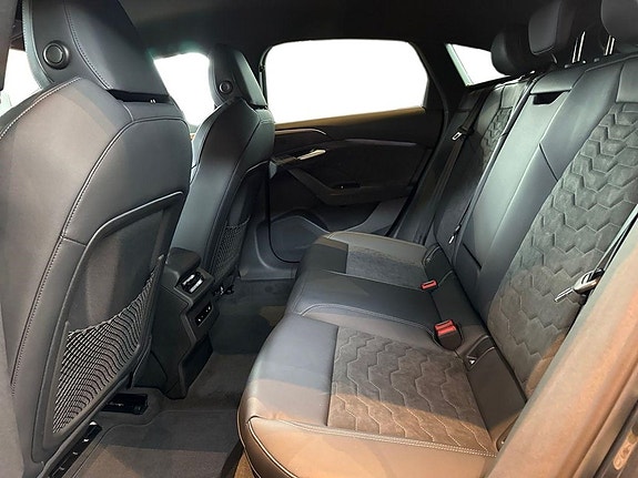 Audi A6 9 of 17