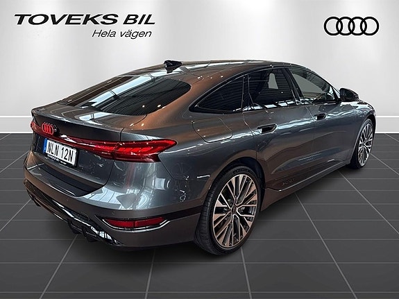 Audi A6 4 of 17