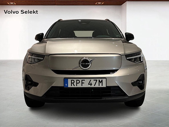 Volvo XC40 8 of 18