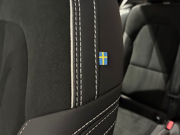 Volvo XC40 15 of 18