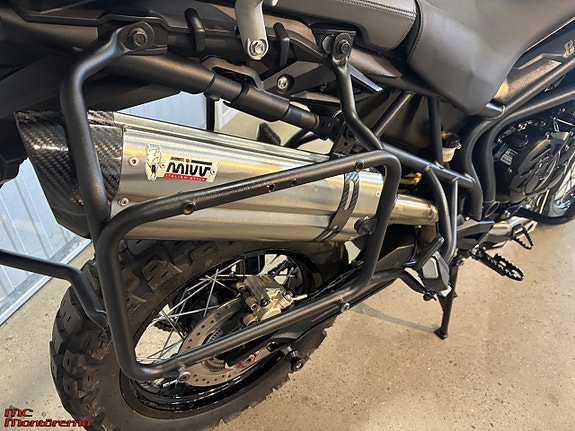 Triumph Tiger 800 XC 4 of 5