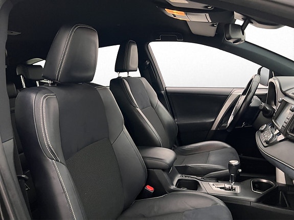 Toyota RAV4 10 of 30