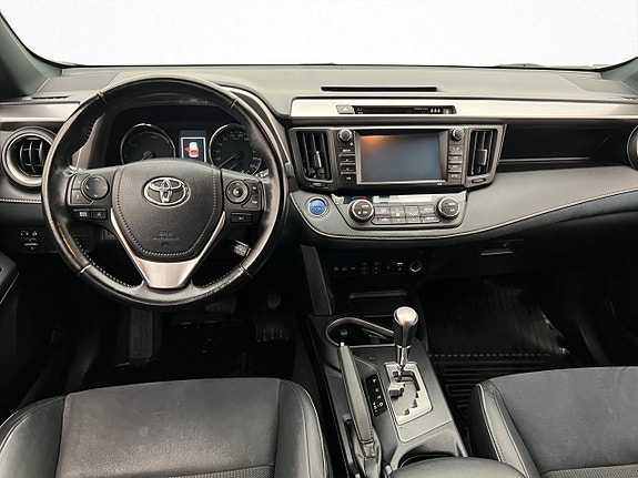 Toyota RAV4 12 of 30