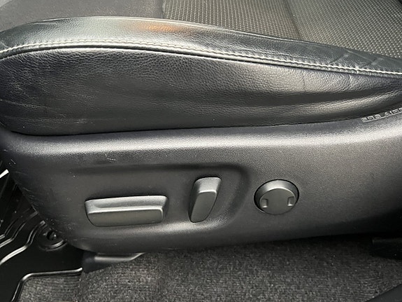 Toyota RAV4 25 of 30
