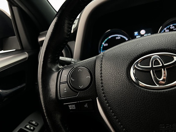 Toyota RAV4 22 of 30