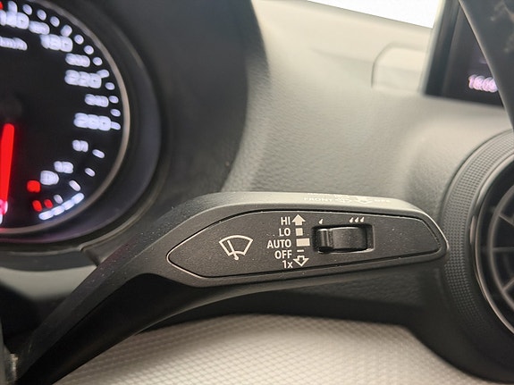 Audi Q2 21 of 27