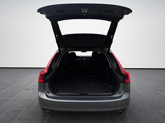 Volvo V90 21 of 22
