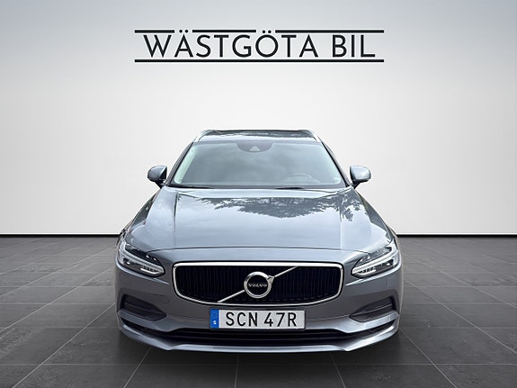 Volvo V90 2 of 22