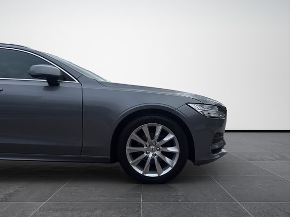 Volvo V90 8 of 22