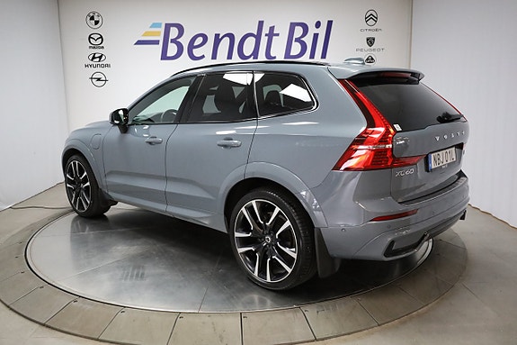 Volvo XC60 8 of 30