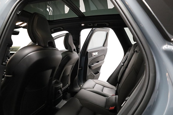 Volvo XC60 19 of 30