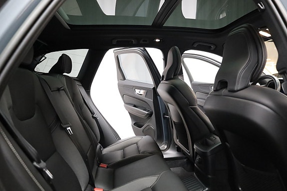 Volvo XC60 20 of 30