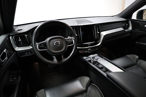 Volvo XC60 4 of 30
