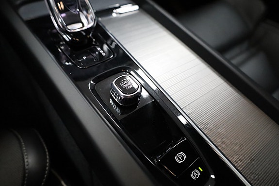 Volvo XC60 25 of 30