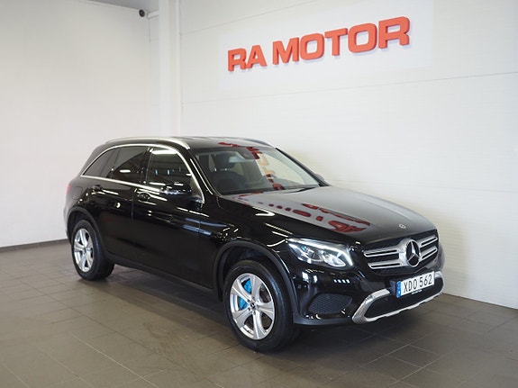 Mercedes-Benz GLC350 e 3 of 24