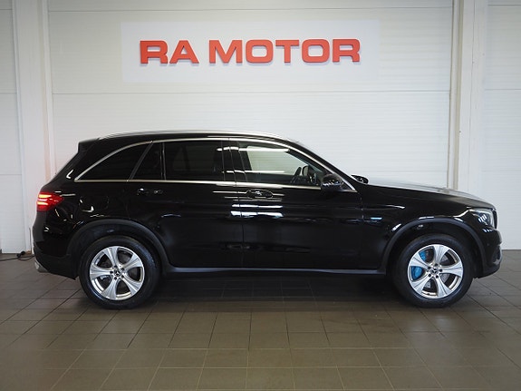 Mercedes-Benz GLC350 e 4 of 24