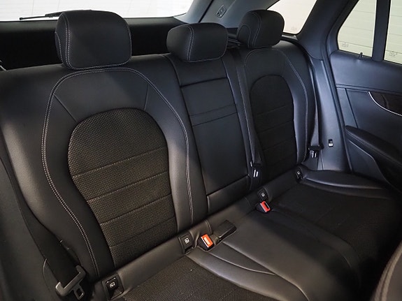Mercedes-Benz GLC350 e 12 of 24