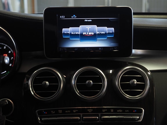 Mercedes-Benz GLC350 e 22 of 24
