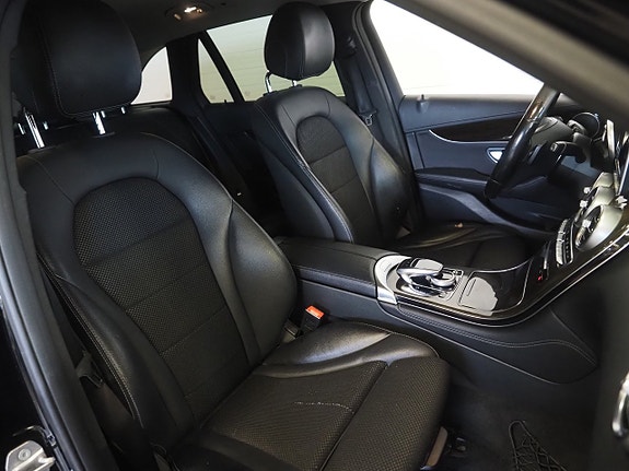 Mercedes-Benz GLC350 e 11 of 24