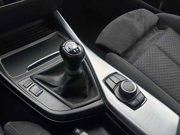 BMW 118d 15 of 25