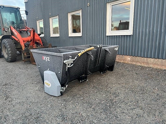XYZ 2M Sandspridare SMS/3-Punkt Fäste Med Cylinder 2 of 5